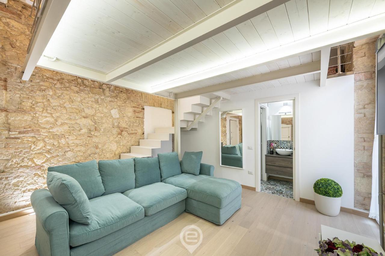 Adriana's New Loft Appartement